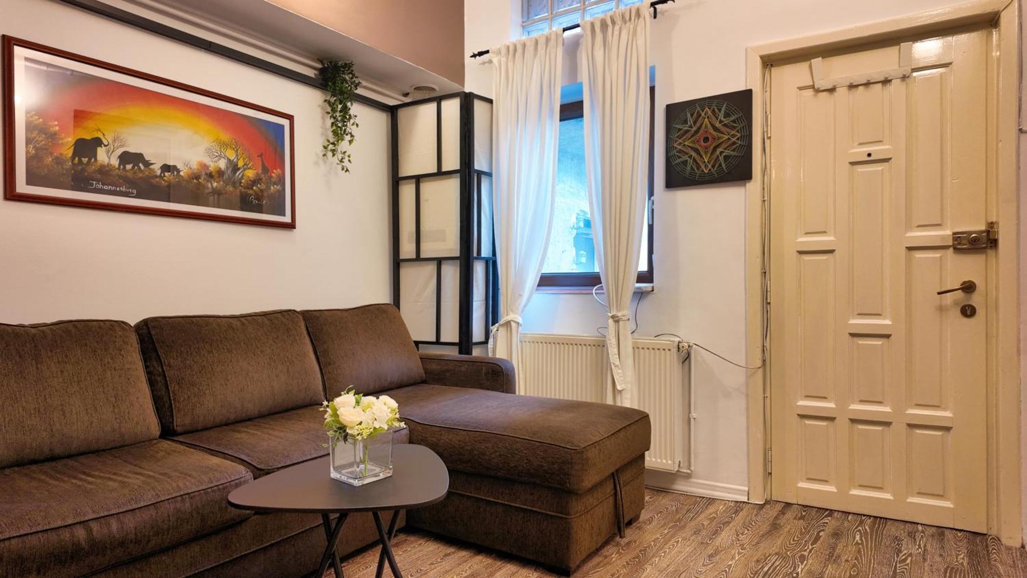 Intimo Oldtown Romantic Apartment Braşov Eksteriør bilde